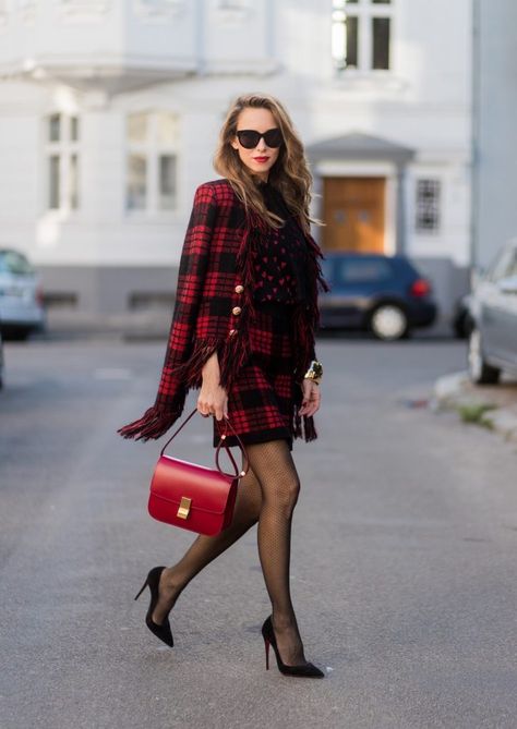 Checkered Jacket Outfit, White Bag Outfit, Alexandra Lapp, Checkered Jacket, Bag Outfit, Christian Fashion, Business Chic, Red Checkered, Jacket Outfit