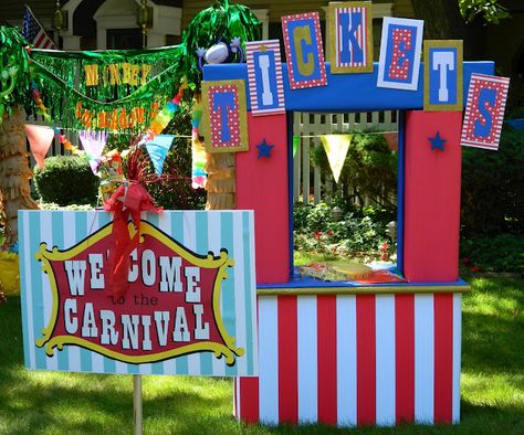 What Happens at Grandma's: Family Carnival - Back for More! Carnival Birthday Theme, School Carnival Games, Backyard Carnival, Festival Games, Spring Carnival, School Carnival, Carnival Themed Party, Circus Birthday Party, Party Deco