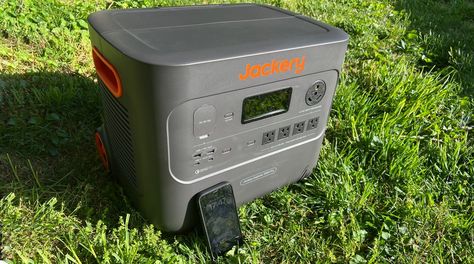 Jackery Solar Generator 3000 Pro review: Lots of portable power, with lots of weight | AppleInsider Weekend Camping Trip, Off Grid Power, Power Out, Solar Generator, Portable Power Bank, Power Outage, Used Tools, Power Station, Portable Power