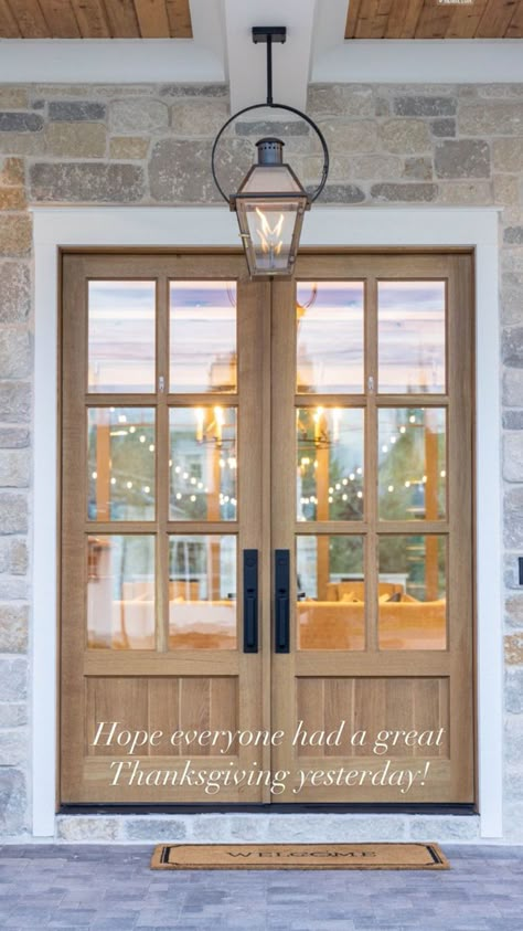 House Front Door Ideas, Exterior Stone House, Shae Mcgee, White Oak Front Doors, Oak Front Door, Front Door Styles, Framing Construction, Natural Stone Veneer, Gorgeous Doors