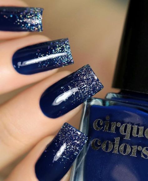 Nail Designs Dark Blue And White, Dark Blue And Silver Nail Designs, Sparkly Navy Blue Nails, Navy Blue Sparkle Nails, Navy Blue Nails Prom, Navy Wedding Nails, Navy Acrylics, Dark Blue Sparkle Nails, Navy Blue Prom Nails