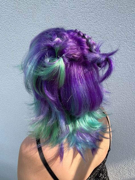 TealPurpleGreen Mermaid Hair and a soft Shag Haircut🩷 Purple To Green Hair, Silver And Green Hair, Teal And Green Hair, Pink And Teal Hair, Green Mermaid Hair, Purple And Teal Hair, Teal And Purple Hair, Soft Shag Haircut, Blue And Green Hair