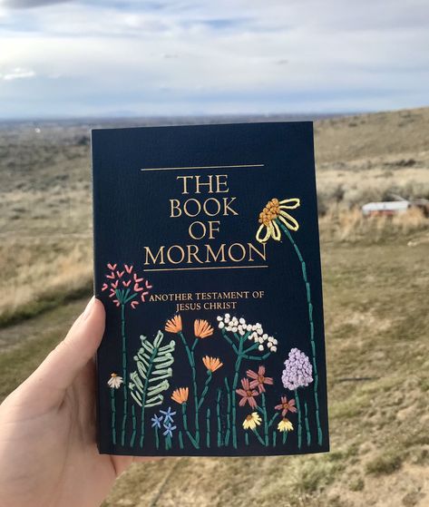 Scripture Cover Painting, Simple Book Of Mormon Painting, Decorate Book Of Mormon, Book Of Morning Painting, Book Of Mormon Cover Painting Ideas, Decorate Book Of Mormon Cover, Paint A Book Of Mormon, Paint Book Of Mormon Cover Ideas, Cute Book Of Mormon Paintings