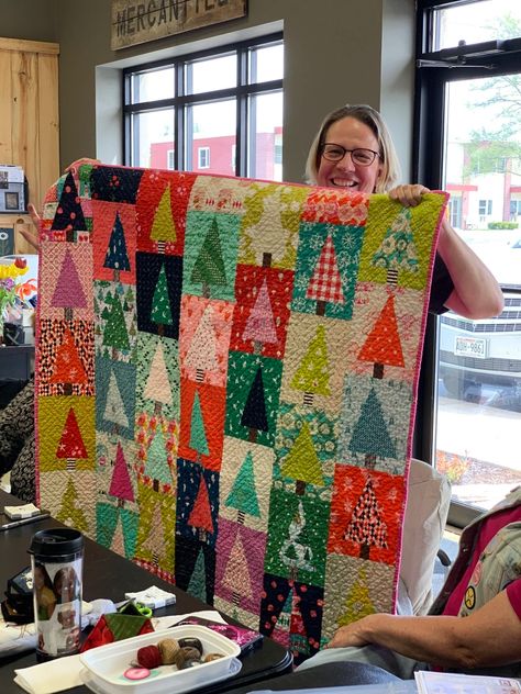 Just some time with the girls… – Lisa Bongean’s Web Blog Granny Square Quilt, Christmas Tree Quilt, Improv Quilting, Feels Like Summer, Christmas Quilt Patterns, Start Blogging, Scrappy Quilt Patterns, Holiday Quilts, Animal Quilts