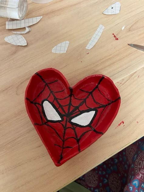 Clay Date, Easy Clay Sculptures, Camp Projects, Spiderman Gifts, Diy Pottery Painting, Diy Air Dry Clay, Air Dry Clay Projects, Clay Diy Projects, Clay Crafts Air Dry