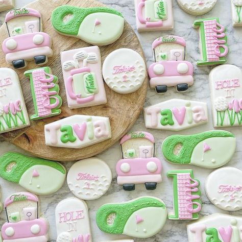 Pink Hole In One Party, Golf Themed First Birthday Party Girl, Girls Golf Birthday Party, Hole In One First Birthday Golf Theme, Golf First Birthday Party Girl, Hole In One First Birthday Pink, Girl Golf Birthday Party, Par Three Golf Birthday, Hole In One First Birthday Cookies