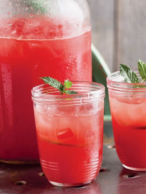 Vodka and Watermelon Cooler Recipe | Epicurious Watermelon Limeade, Watermelon Hacks, Summer Party Drink, Limeade Recipe, Watermelon Drink, Summer Drinks Alcohol, Alton Brown, Vodka Drinks, Watermelon Recipes