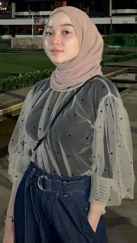 Seluar Ketat, Hijab Fashionista, Hijab Trends, Hot Dresses Tight, Muslim Women Fashion, Muslim Women Hijab, Beautiful Muslim Women, Hijab Chic, Curvy Women Outfits