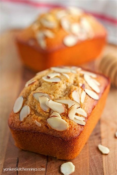 Honey Almond Cake, Cake Loaves, Mini Loaf Cakes, Healthy Holiday Treats, Almond Bread, Pampered Chef Recipes, Honey Almonds, Pound Cakes, Mini Loaf