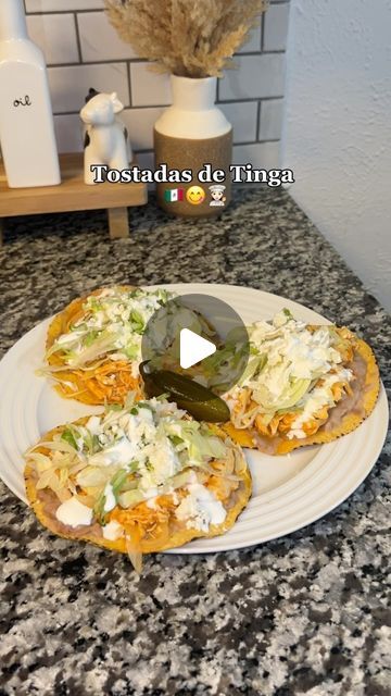 Kathy👩🏻‍🍳🦋 on Instagram: "Quick and easy dinner 😋 Tinga de pollo 🍽️🌶️  . . . . #recetas #easyrecipes #dinnerideas #cocina #reels #momsofinstagram" Quick And Easy Dinner, May 7, Easy Dinner, Mexican Food Recipes, Easy Meals, On Instagram, Instagram