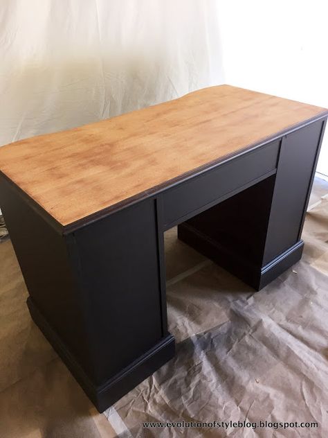 Paint Wooden Desk, Desk Revamp, Refinished Desk, Repair Wood Furniture, Refurbished Desk, Desk Makeover Diy, Desk Redo, Classic Desk, Painted Desk