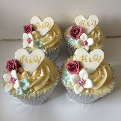 Wedding Cupcakes With Initials, Wedding Anniversary Cupcakes Ideas, Anniversary Cupcakes Ideas, Cupcakes With Initials, Engagement Cupcake Ideas, Anniversary Cupcake Ideas, Initial Cupcakes, Engagement Treats, Cupcake Engagement