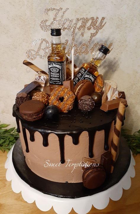 Jack Daniel's Cake Jack Daniel’s Cake, Beer Cake Design For Men, Jack Daniels Cake For Men, 40th Birthday Cake For Men My Husband, Best Birthday Cake For Men Ideas, 50th Bday Cakes For Men, Alcohol Cake Ideas For Men, Alcohol Cake Design, Jack Daniels Torte