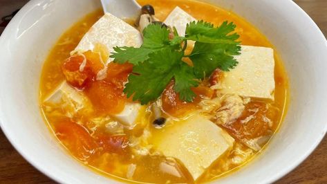 Tomato Tofu Egg Drop Soup - Madam Ng Recipe Tomato Egg Drop Soup, Tomato Tofu, Soup With Tofu, Chinese Soup Recipes, Egg Drop Soup, Cooking Tomatoes, Egg Drop, Brown Mushroom, Tomato Vegetable