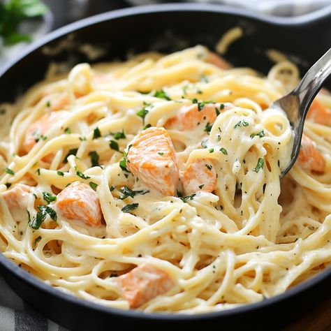 Alfredo Salmon Pasta Recipe – Gymonset Salmon Alfredo Pasta Recipes, Alfredo Salmon, Salmon Alfredo Pasta, Salmon Pasta Bake, Salmon Alfredo, Salmon Pasta Recipe, Escarole Soup, Creamy Salmon Pasta, Salmon Pasta Recipes