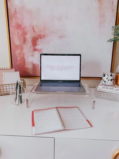 Desk Organization Laptop, Acrylic Laptop Stand For Desk, Laptop Office Setup, Acrylic Desk Decor, Acrylic Laptop Stand, Laptop Stand For Desk, Girly Desk, Girly Home Office, Apartment Office