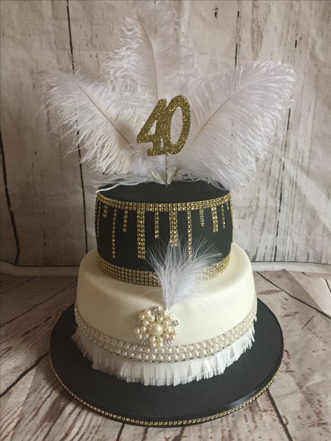 40th Hollywood glam cake Old Hollywood Birthday Cake, Old Hollywood Cake, Jordan Sweet, Great Gatsby Cake, Glam Cake, Magic Cakes, Hollywood Cake, Old Hollywood Party, Gatsby Cake