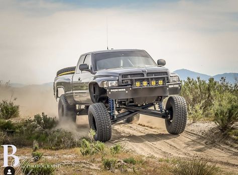 Lifted 2nd gen Ram prerunner - photo by BH Dodge Prerunner, Ram Truck Mods, Prerunner Trucks, Ram Runner, 2nd Gen Cummins, Truck Builds, Cummins Diesel Trucks, Trucks Dodge, Ram 4x4