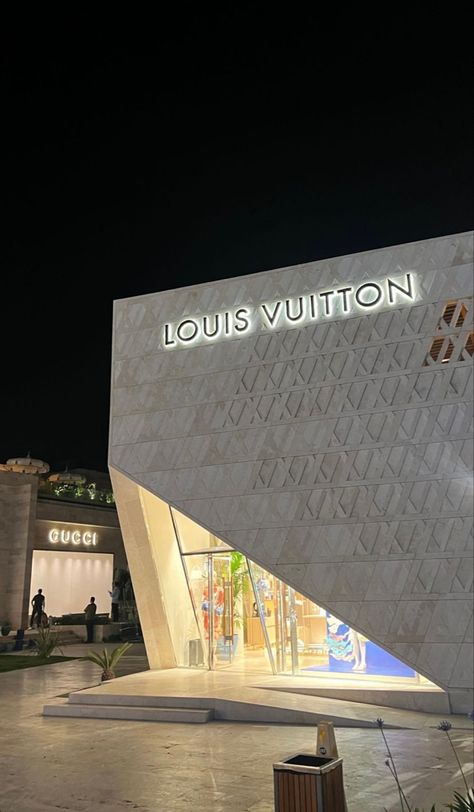 Lv Store, Retail Facade, Nightclub Aesthetic, Strip Mall, Louis Vuitton Store, Driving Photography, Rich Lifestyle, Money And Happiness, Facade Architecture