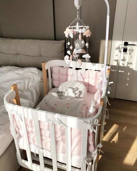 Luxury Baby Nursery, Cozy Baby Room, Wanting A Baby, Hiasan Bilik Tidur, Unique Looks, Baby Room Inspiration, Baby Equipment, Nursery Room Inspiration