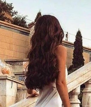 Elbow length luciouse brunette hair✨ Waist Length Brown Hair, Waist Length Brunette Hair, Waist Length Black Hair, Elbow Length Hair, Long Beautiful Brown Hair, Brunnet Hair Aesthetic, Long Brunette Hair Aesthetic, Brunette Hair Aesthetic, Brunette Woman Aesthetic Faceless