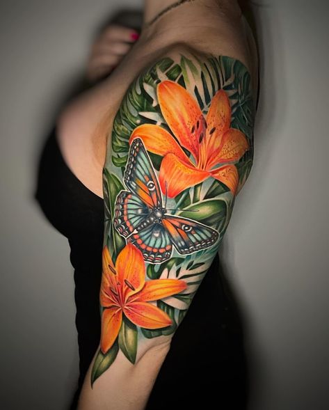 30+ Unique Lily Tattoo Design Ideas You Would Love to Have - 100 Tattoos Bright Flower Tattoos, Exotic Flower Tattoos, Tiger Lily Flowers, Tiger Lily Tattoos, Lily Tattoos, Flower Of Life Tattoo, Lily Tattoo Design, Flower Reference, Lily Flower Tattoos