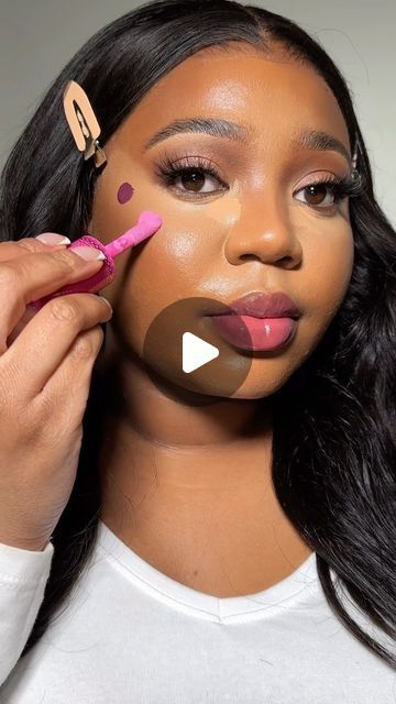 424K views · 49K likes | Evelyn Ropafadzo G on Instagram: "Ombré Blush💖 using @juviasplace liquid blushes   Shades: Sweet Berries & Blush Lily 😍💖  #Makeupformelanin #beatface #blazin_beauties #blackgirlmakeup #makeupformelaningirls #melaninmakeup #powerofmakeup #1minutemakeup #darkskinmakeup #blackgirlmakeupvideos #toofaced #concealertutorial #melaninmakeup #blackexcellence #melaninbeautiesunite #brownskingirl #blackwomen #melaninmakeupdaily #wakeupandmakeup #blackmua #blackgirlmagic #makeupforwoc" Blush Black Women, Blush For Dark Skin, Purple Blush, Power Of Makeup, Liquid Blush, Makeup Transformation, Beat Face, Blush Roses, Black Excellence