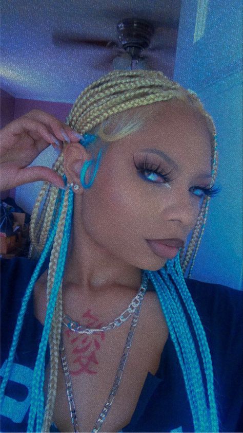 Blonde Braids With Peekaboo, Hair Color Inspiration Peekaboo, Sky Blue Knotless Braids, Knotless Braids With Front Color, Two Colored Braids Black Women, Blonde And Blue Braids Black Women, Blue And Blonde Knotless Braids, Black And Light Blue Braids, Blonde Blue Braids