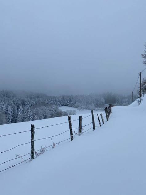 Winter Countryside Aesthetic, Snowed In Aesthetic, Winter Widgetsmith, Reverie Aesthetic, Snow Mountain Aesthetic, Snowy Mountains Aesthetic, Snow Countryside, Christmas Countryside, Ashes In The Snow