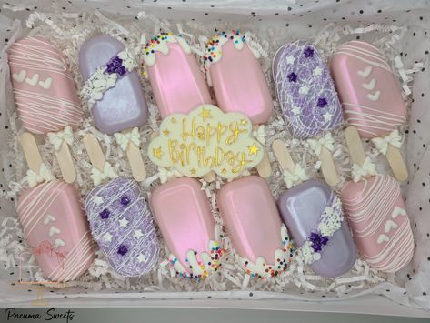 Purple Cakesicles, Birthday Cakesicles, Geometric Cake, Purple Birthday, Cake Balls, Pink And Purple, Cake Cookies, Pink Purple, Cake