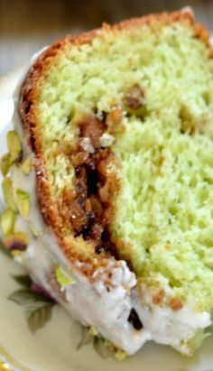 Pistachio Cakes, Pudding Bundt Cake, Pistachio Bundt Cake, Pistachio Pudding Cake, Pistachio Bread, Easy Bundt Cake Recipes, Easy Bundt Cake, Pistachio Recipes, Bundt Cake Recipes