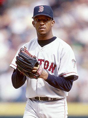 Pedro Martinez Boston Baseball, Pedro Martinez, Red Sox Nation, England Sports, Baseball Pitcher, Red Socks Fan, Red Sox Baseball, Boston Strong, Baseball Boys