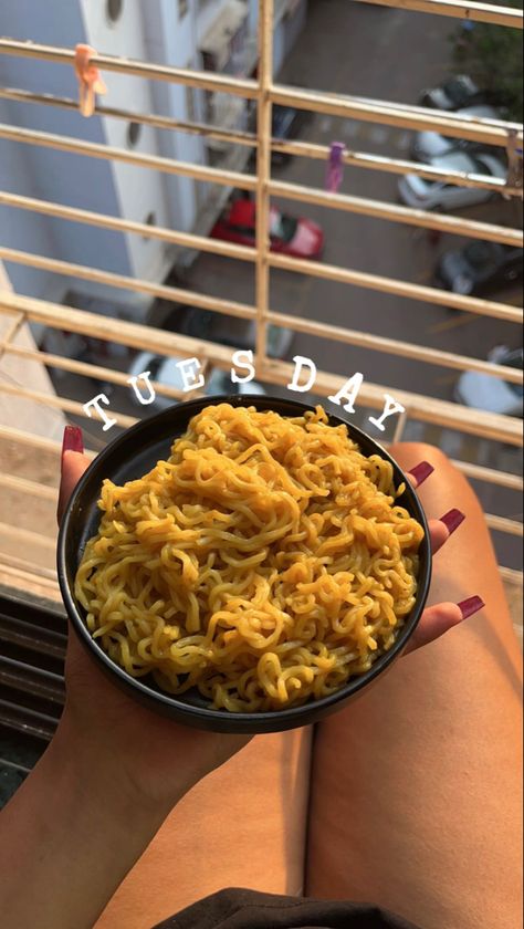 #food #snapchat #instagram #story #maggie #aesthetic Maggi Instagram Story, Food Snapchat Instagram Story, Maggie Snapchat Story, Homemade Food Snapchat Story, Food Snapchat Instagram, Maggie Snap, Maggie Aesthetic, Instagram Ios, Nightclub Aesthetic