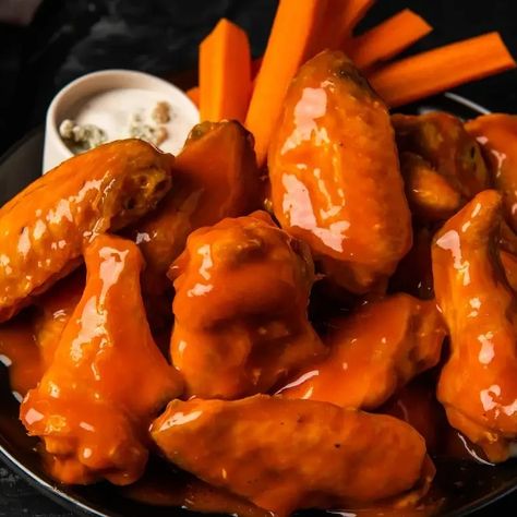 Air Fryer Chicken Recipes & Buffalo Wings | Frank’s® RedHot® US Buffalo Wings Recipe Air Fryer, Chicken Recipes Buffalo, Sweet Chili Wings Recipe, Chili Wings Recipe, Air Fryer Buffalo Wings, Red Hot Chicken, Ranch Chicken Wings, Sweet Chili Wings, Air Fryer Chicken Recipes