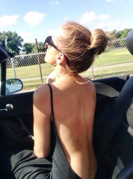 backless <3 Tumblr Dress, Bare Back Dress, Backless Maxi Dresses, Dress Images, Backless Wedding Dress, Classy And Fabulous, Back Dress, Well Dressed, Dress Backs