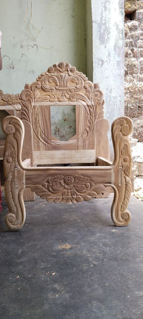 Sofa Carving Design, Furniture Design Table, Royal Sofa, Carving Furniture, Box Bed Design, Sofa Design Wood, House Main Door Design, Single Door Design, Wood Carving Furniture