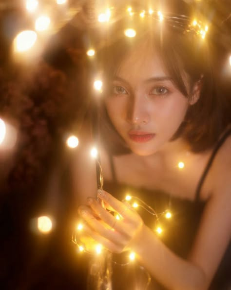 Christmas Lights Photoshoot, Fairy Light Photography, Bokeh Portrait, Fairy Lights Photos, Photography Ideas At Home, Fairy Photoshoot, Mushroom Lights, Serial Experiments Lain, Filter Ig