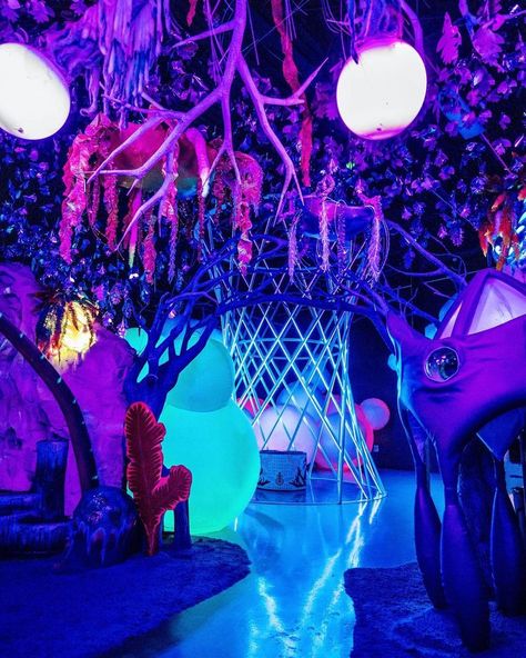 Otherworld | Immersive Art Experience Surreal World, Secret Passageways, Burning Man Fashion, Large Scale Art, Immersive Art, Space Museum, Fun Places To Go, Art Experience, Family Outing