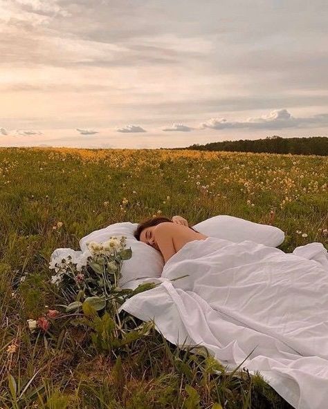 Bed In A Field Photoshoot, Bed In A Field, Old Dress, Nature Photoshoot, Summer Photos, Nature Aesthetic, Summer Photography, Photography Inspo, Senior Pictures