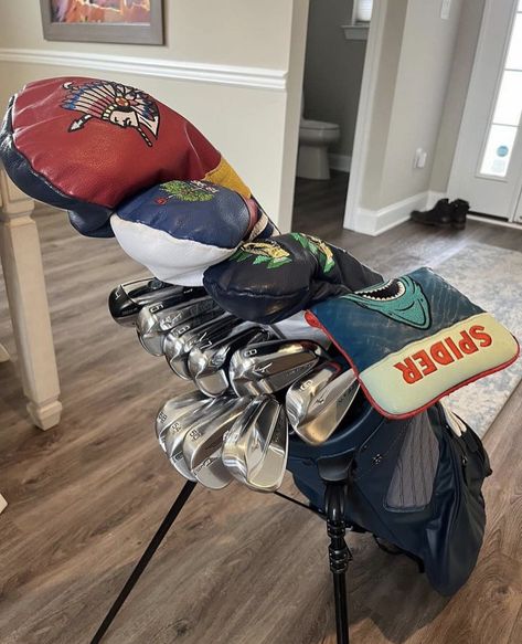 Golf Bag Setup, Golf Swag, Backyard Golf, Mens Golf Fashion, Golf Stick, Golf Pictures, Golf Stuff, Golf Drills, Ivy League Style