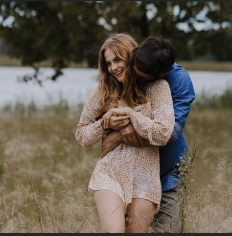 Couple Hugging From Behind, Hugs From Behind Couple, Hugging From Behind, Hug Pose, Hug From Behind, Paper Rings, Bear Hug, Cute Family, Couple Shoot