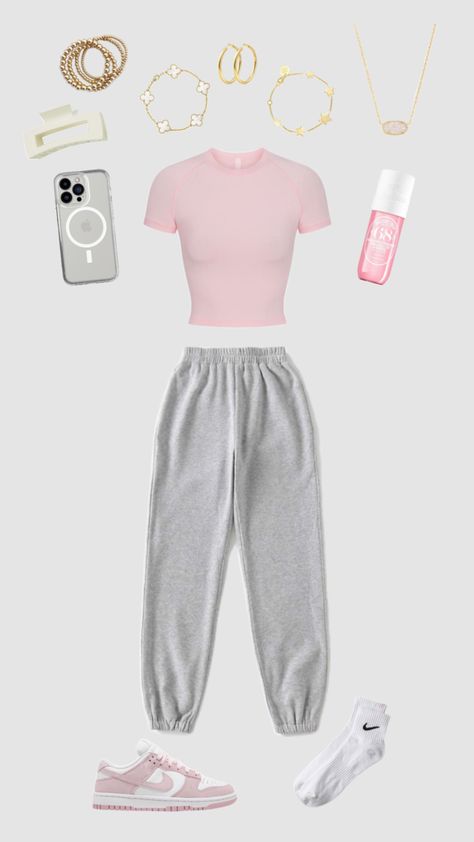 light pink fit Outfits For Gym At School, Light Pink Outfit Aesthetic, Light Pink Outfit, Outfit Basic, Cute Outfits With Leggings, Casual Preppy Outfits, Trendy Outfits For Teens, Cute Lazy Outfits, Cute Outfits For School