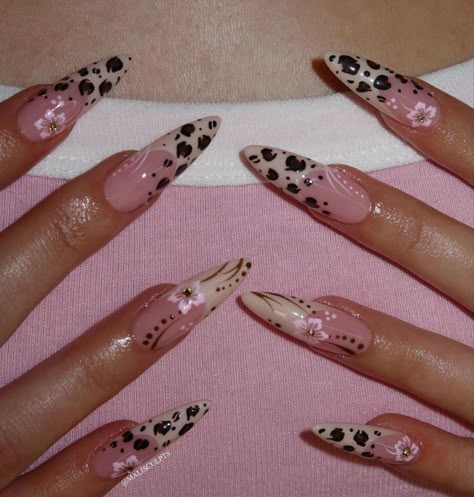 Leopard Nail Art Designs, Leopard Nail Designs, Leopard Nail Art, Paznokcie Hello Kitty, Cheetah Nails, Leopard Print Nails, Print Nails, Glow Nails, Leopard Nails