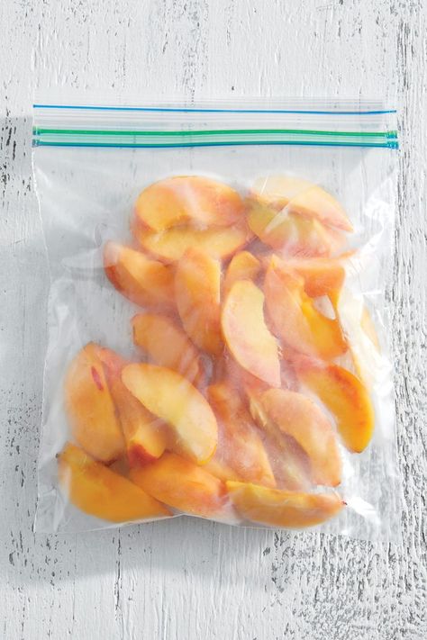 How To Freeze Peaches To Enjoy All Year Long Freezing Peaches, Peach Pork Chops, Pork Kebabs, Brown Sugar Pork Chops, Fresh Peach Recipes, Freezing Fruit, Peach Cobbler Easy, Peach Desserts, Peach Recipe