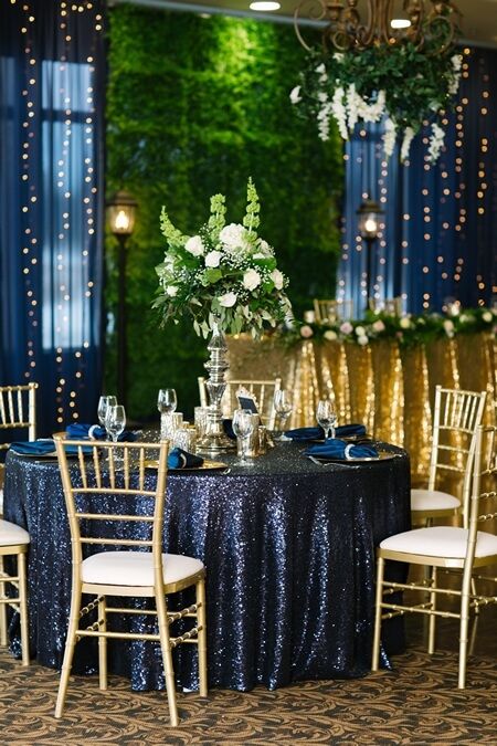 Navy And Gold Event Decor, Gold And Navy Centerpieces, Navy Blue Event Decor, Starry Night Sangeet Decor, Blue Sangeet Decor, Himym Wedding, Grad Banquet, Sangeet Theme, Navy Blue Wedding Theme