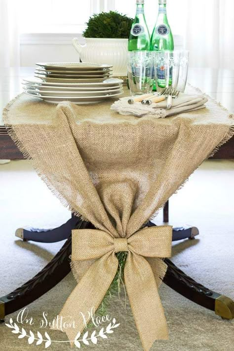 Easy No Sew Burlap Runner | Tied on the end with a lovely burlap bow | On Sutton Place Easiest Burlap, Burlap Runner, Burlap Runners, Burlap Projects, Tafel Decor, Burlap Table Runners, Burlap Crafts, Burlap Christmas, Burlap Bows