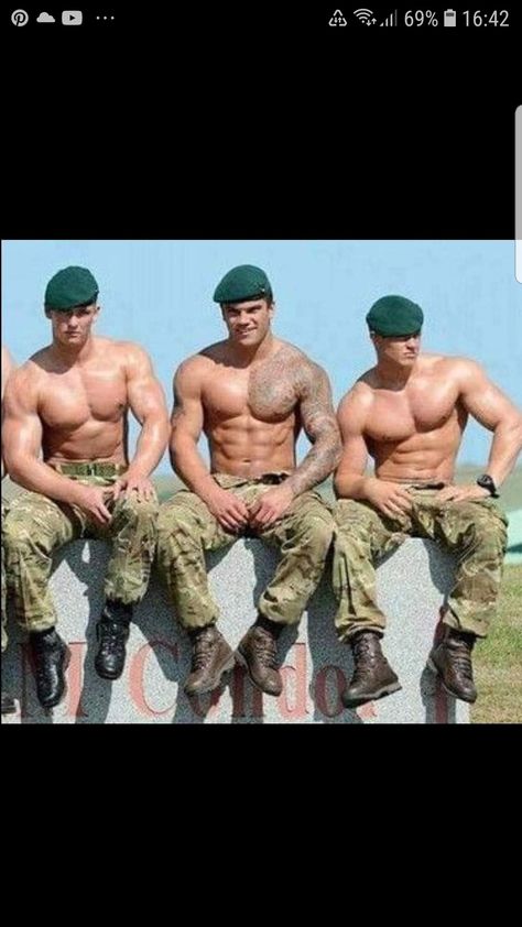 Military Muscle Men, British Royal Marines, Military Muscle, Hot Army Men, Biker Men, Beefy Men, Royal Marines, Macho Man, Bear Men