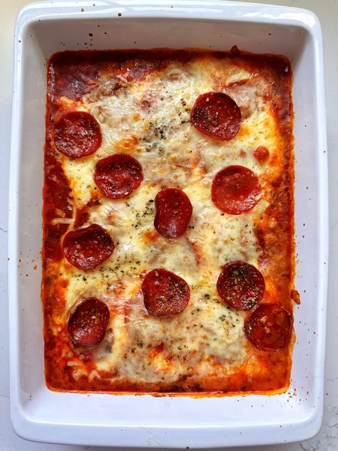 One Pan Pizza Chicken (gluten-free) One Pan Pizza Chicken, One Pan Pizza, Rachel Mansfield, Teriyaki Turkey Meatballs, Crockpot Rotisserie Chicken, Oven Baked Pizza, 2024 Health, Pizza Chicken, Gluten Free Shopping