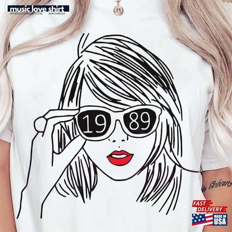 Vintage Taylor Swift 1989 Shirt T-Shirt Swiftie Hoodie Sweatshirt Check more at https://musicloveshirt.com/product/vintage-taylor-swift-1989-shirt-t-shirt-swiftie-hoodie-sweatshirt/ Taylor Swift Shirts Cricut, Cricut Hoodies, Swiftie Hoodie, Vintage Taylor Swift, 1989 Shirt, Concert Wear, Taylor Swift Shirts, Taylor Swift 1989, Hoodie Sweatshirt