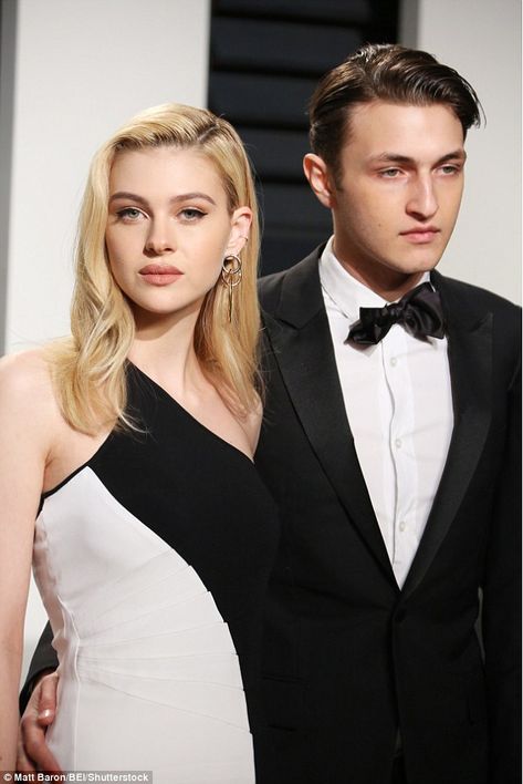 Anwar Hadid, Womens Wear Daily, Nicola Peltz, Nicolas Peltz, Deepika Padukone Style, British Fashion Awards, Stylish Couple, Famous Couples, Fashion Night